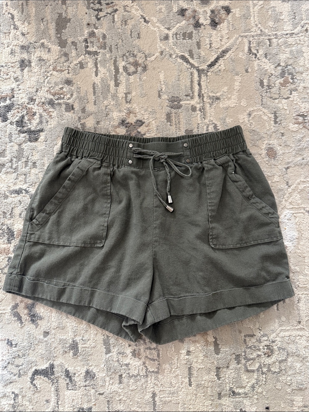 Casual Drawstring Waist Olive Green Women's Shorts